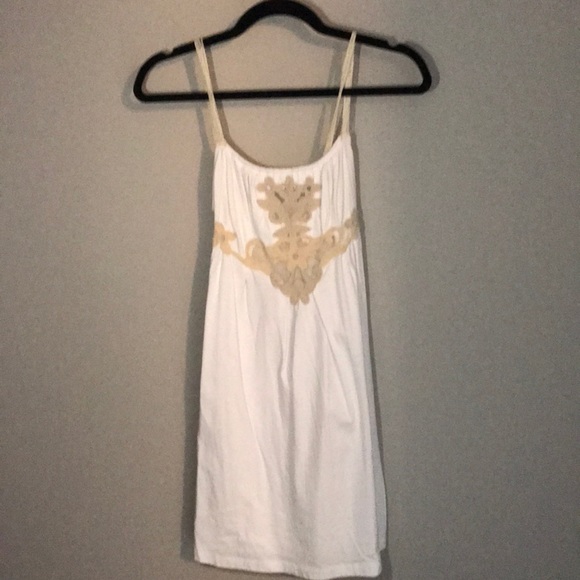White embroidered summer dress - Picture 1 of 3